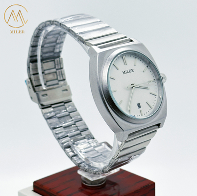 Aqua Resistant Quartz Stainless Steel Men Watch With Analog Display And Luminous Hands