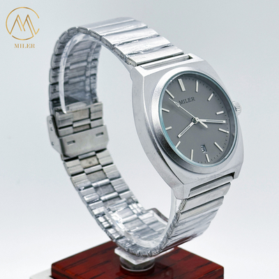 Classic Analog Stainless Steel Strap Watch Round Luminous Dial Mens Silver Strap Watch