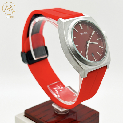 China Factory Outlet Bright Color Sporty Silicone Strap Watch With Buckle Clasp 30M Water Resistance