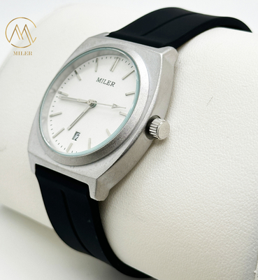 Wholesale Custom Logo Silicone Strap Watches With Buckle Clasp Water Resistant To 30 Meters
