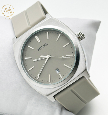 ODM Fashion Sport Minimalist Niche Silicon Strap Watch With Stainless Steel Case for Lady