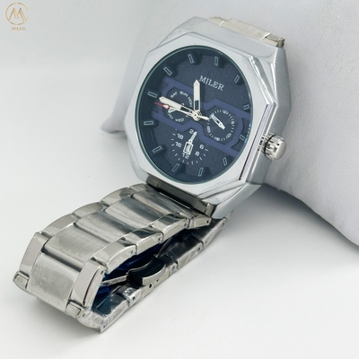 Round Quartz Business Watch With Date Display And 30m Water Resistance
