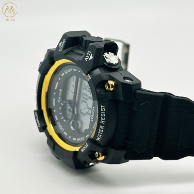 Digital Display Round Men Quartz Watch With Durable Buckle Clasp