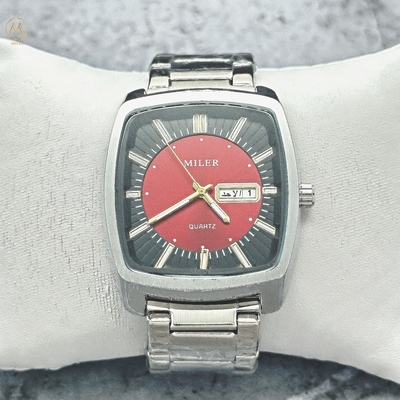 Fashionable Classic Men′s Waterproof Watch with Stainless Steel Strap