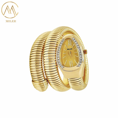 Stainless Steel Strap Watch with Quartz Movement and Water Resistance for Style and Functionality