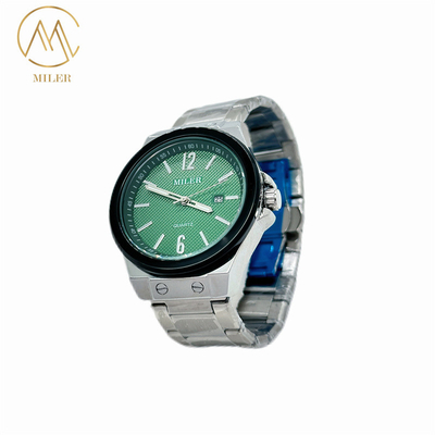 New Model 7 Dail Color Waterproof Quartz Movement Watch with Stainless Steel Strap