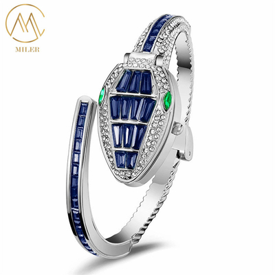 Newly Creative Design Wholesale Quartz Watch with Multiple Colors Option