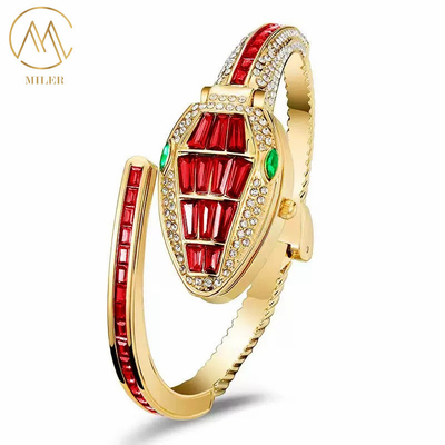 Newly Creative Design Wholesale Quartz Watch with Multiple Colors Option