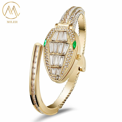 Newly Creative Design Wholesale Quartz Watch with Multiple Colors Option