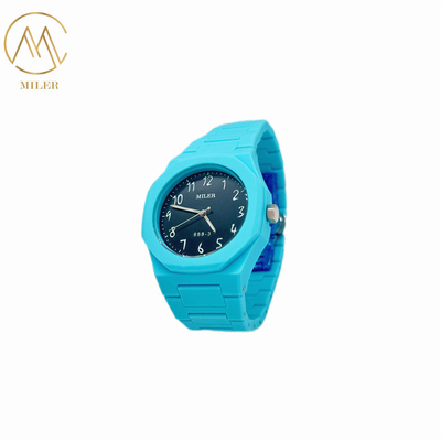 Resin Rubber Band Kids Wrist Watch with Waterproof Features