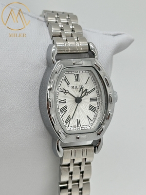 Quartz Movement Stainless Steel Strap Watch with Fashionable Buckle Clasp for Women