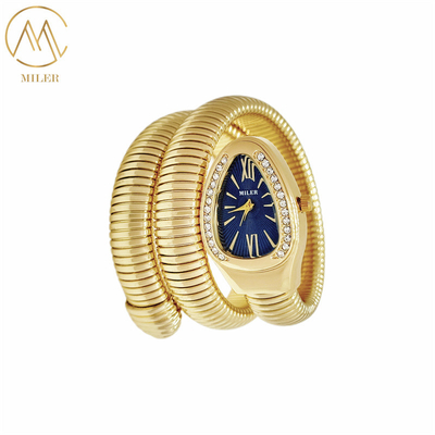 Gold And Silver Band Color Lady Quartz Watch with Loving Shape Case and Analog Display