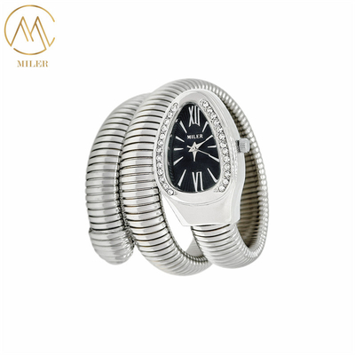Gold And Silver Band Color Lady Quartz Watch with Loving Shape Case and Analog Display