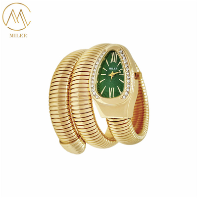 Gold And Silver Band Color Lady Quartz Watch with Loving Shape Case and Analog Display