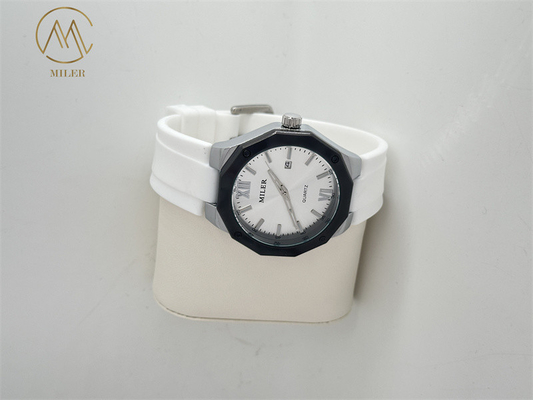 Round Dial Shape Silicon Strap Waterproof Quartz Watch with Multiple Colors for Men and Women