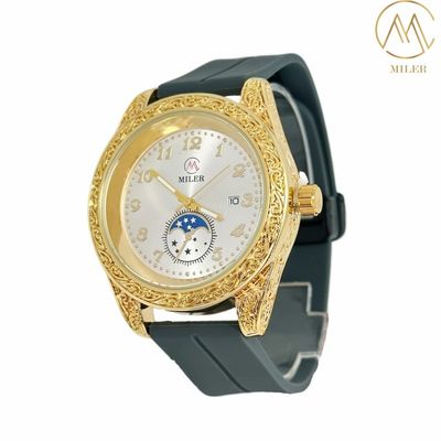 Classic Men Women Wrist Watches powered by Quartz Movement with Silicone Strap