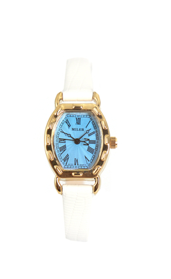 Modern comfortable Leather Band Quartz Watch Engraved Logo Case Back