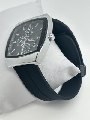 Comfortable and Secure Elegant Men s Quartz Wrist Watch for Everyday Wear