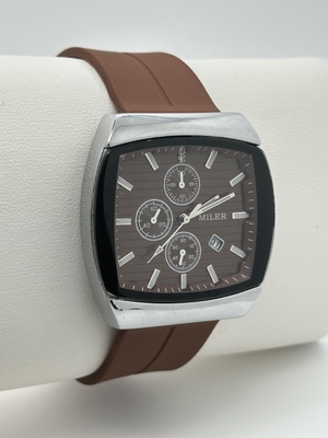 Customized Quartz Wrist Watch with Luminous Hands Band for Men with Long Battery Life