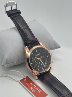 Durable Quartz Light Watch Stylish Women's Leather Wrist Watch