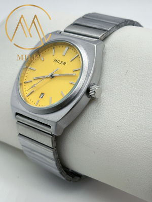 Men Quartz Watch With Push-Button Hidden Clasp And Mineral Glass Surface