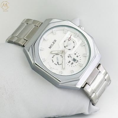Wholesale Watch Men′s Scale Three Eyes Six Hands Waterproof Quartz Watch